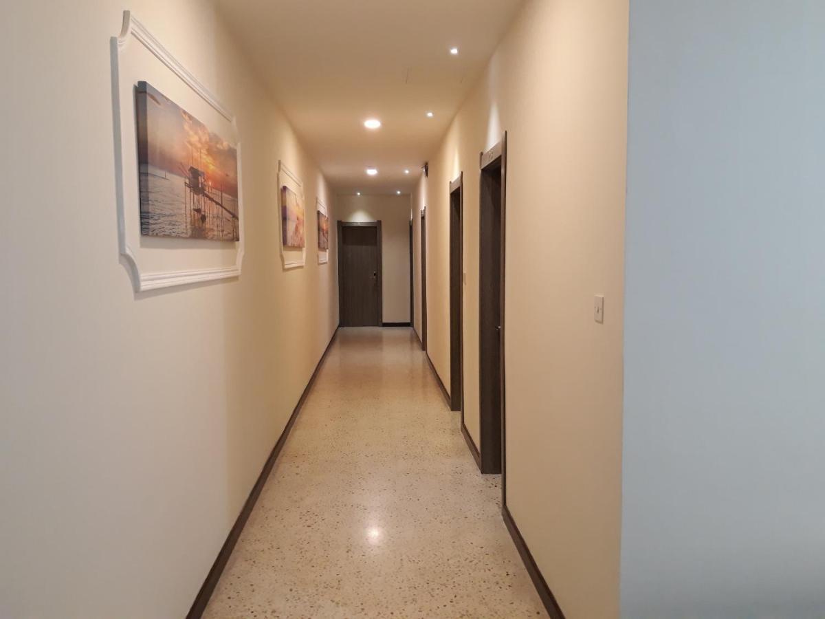 Seabreeze Holiday Guestrooms 圣保罗湾城 外观 照片